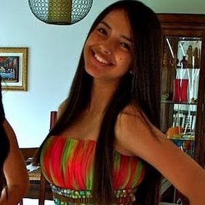 Meet your Posher, Valentina